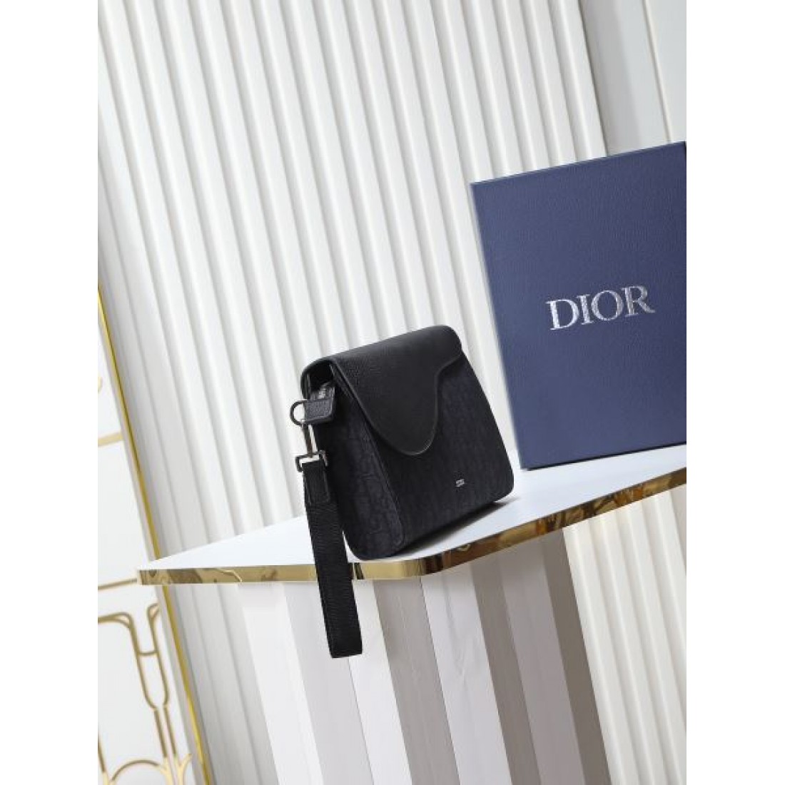 スタイリッシュな DIOR ディオール コピー クラッチバッグ 上質な仕上がり