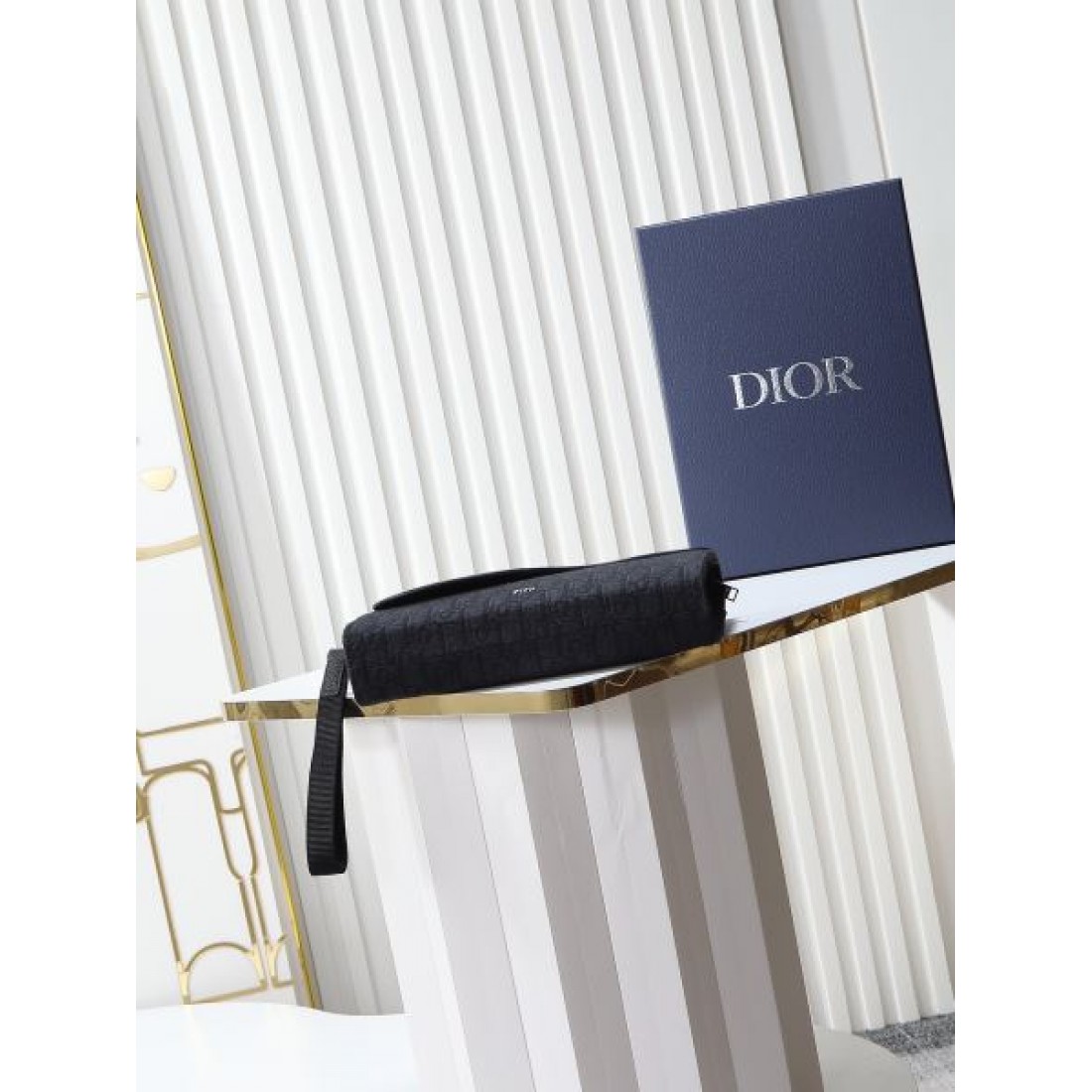 スタイリッシュな DIOR ディオール コピー クラッチバッグ 上質な仕上がり