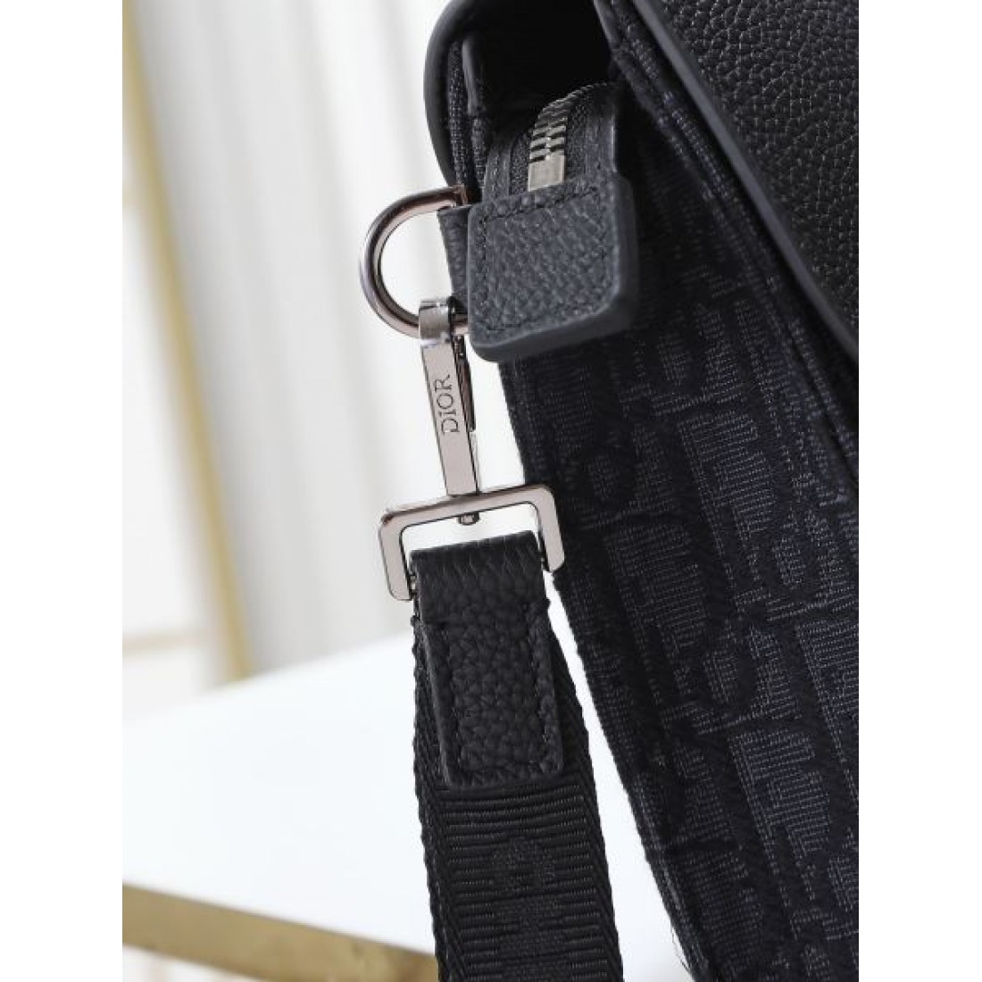 スタイリッシュな DIOR ディオール コピー クラッチバッグ 上質な仕上がり