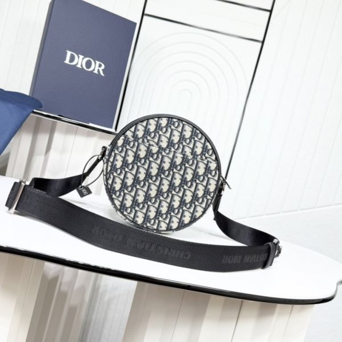 華やかでエレガントな ディオール コピー ショルダーバッグ DIOR 存在感抜群