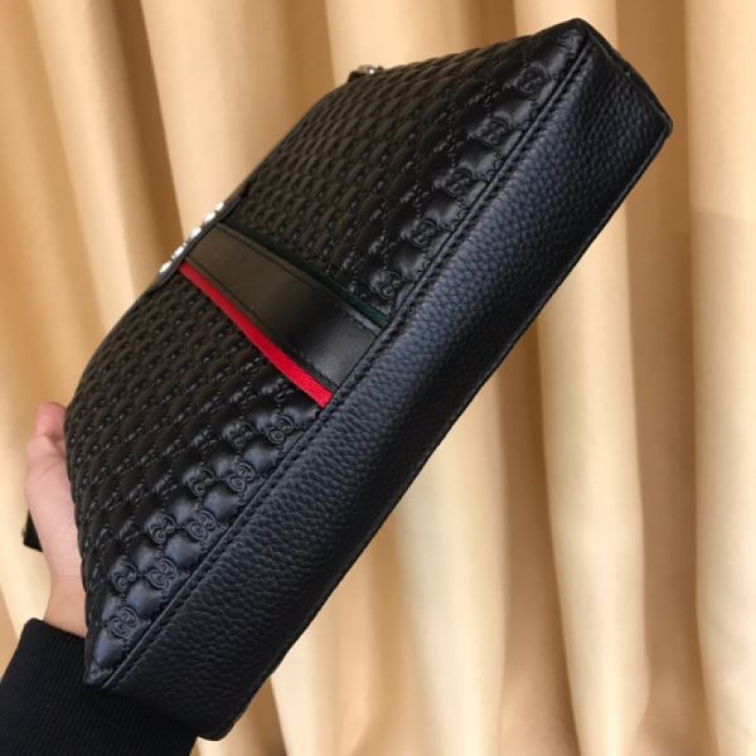 上品で洗練された グッチ コピー ショルダーバッグ GUCCI 存在感抜群