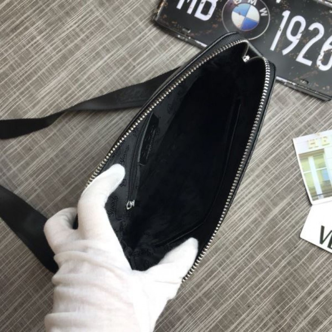 モダンで都会的な GUCCI グッチ コピー ショルダーバッグ 大人のおしゃれに最適