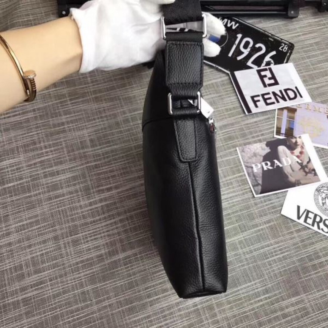 グッチ コピー ショルダーバッグ GUCCI 個性を引き立てるスタイリッシュな仕上がり