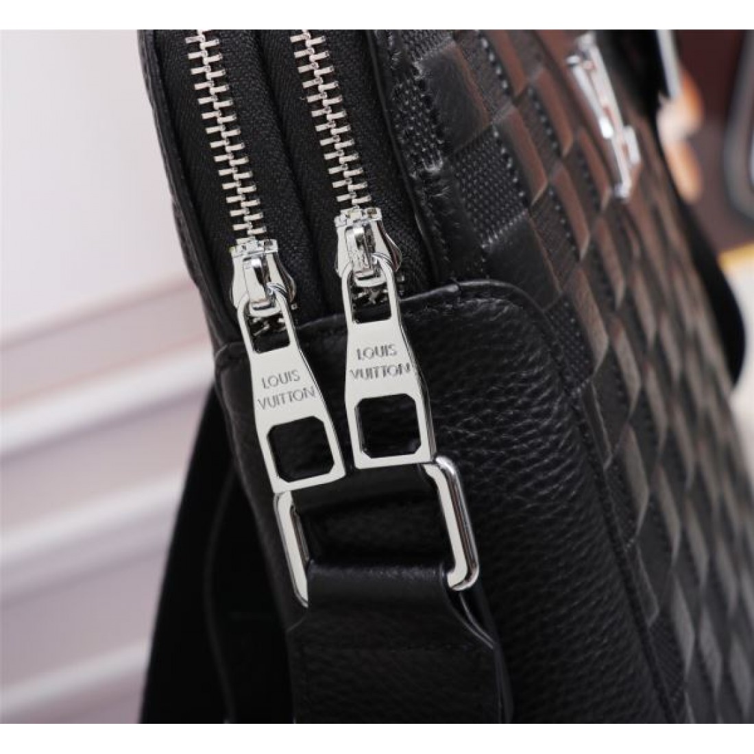 洗練されたデザイン ルイヴィトン コピー ショルダーバッグ LOUIS VUITTON エレガントな印象