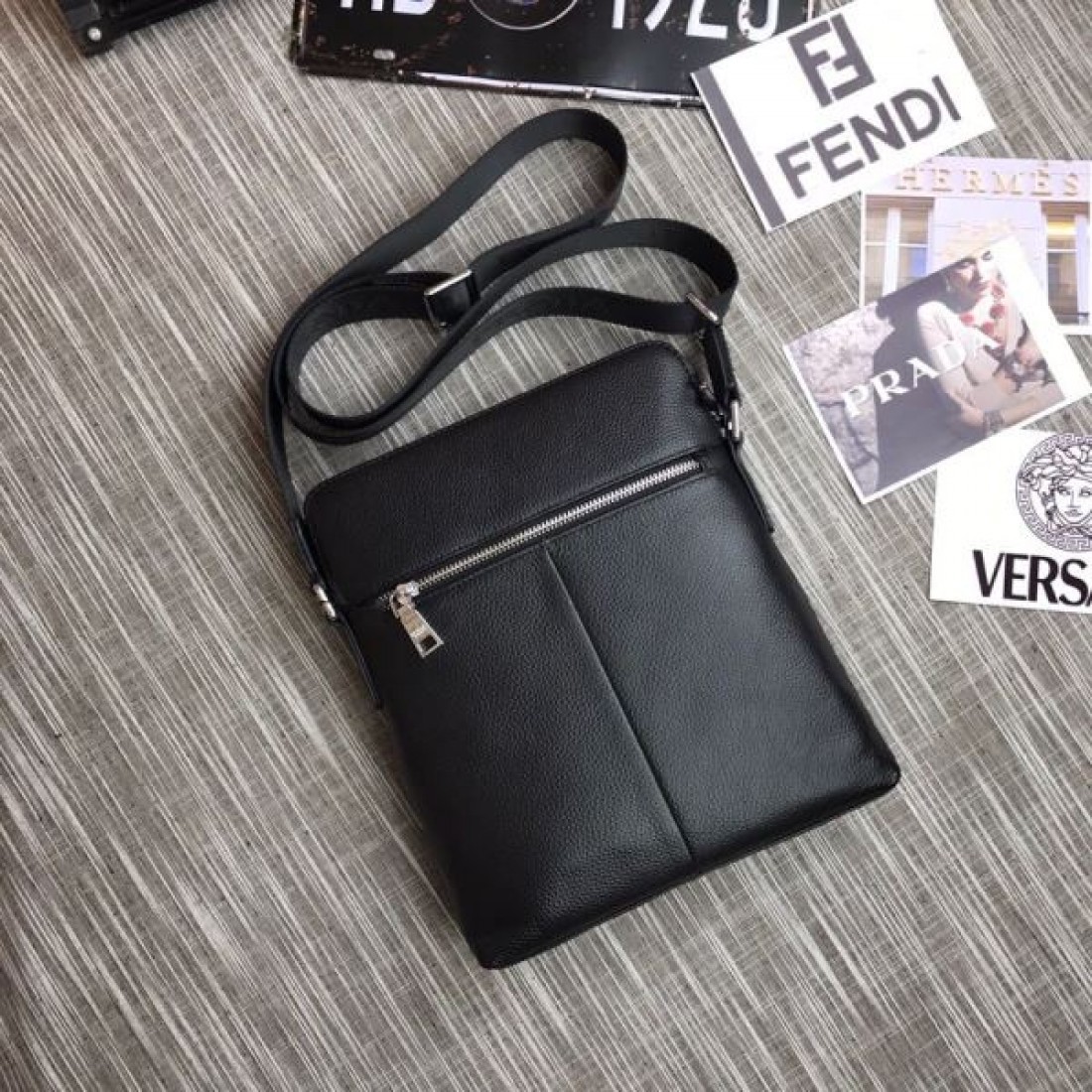 高級感ただよう プラダ コピー ショルダーバッグ PRADA 洗練された雰囲気