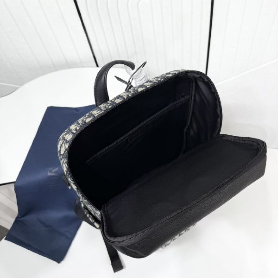 DIOR ディオール コピー バックパック 高級感ただよう洗練された仕上がり