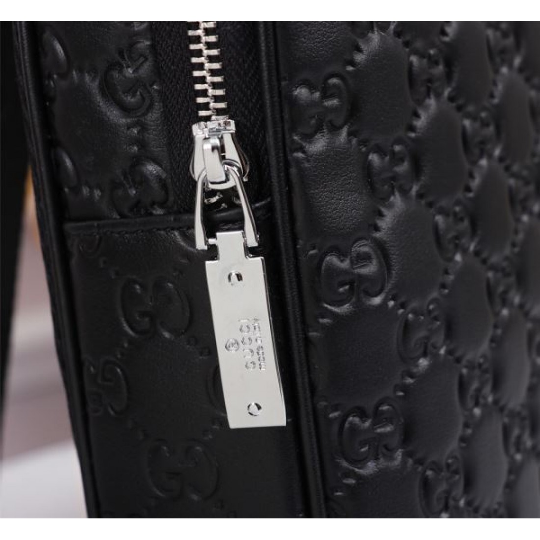 グッチ コピー チェストバッグ GUCCI 個性を引き立てる上品なデザイン