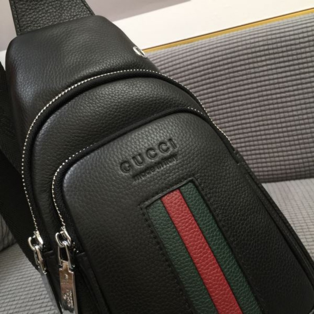 洗練されたモード感 グッチ コピー チェストバッグ GUCCI 今季の注目アイテム