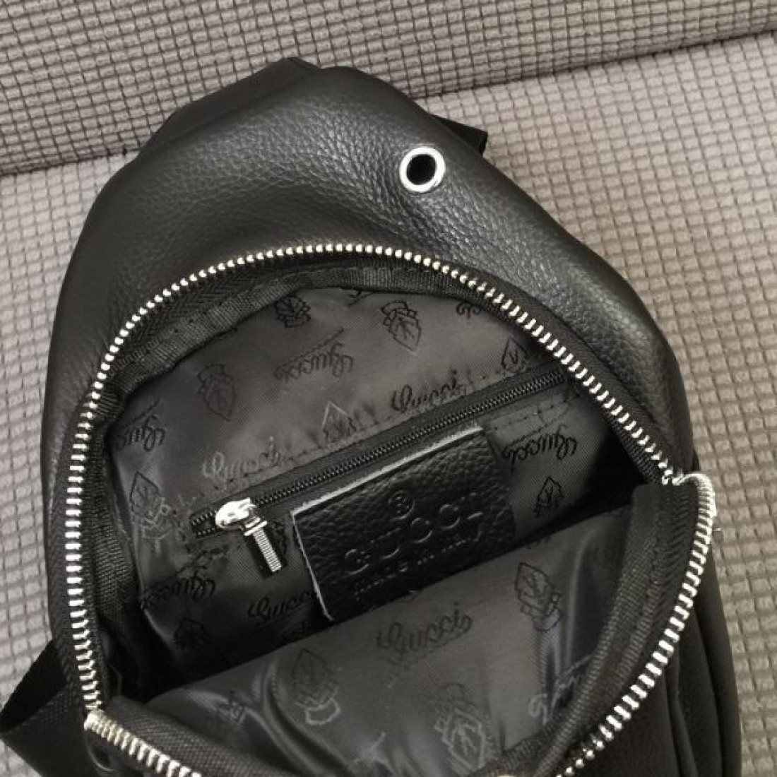 洗練されたモード感 グッチ コピー チェストバッグ GUCCI 今季の注目アイテム