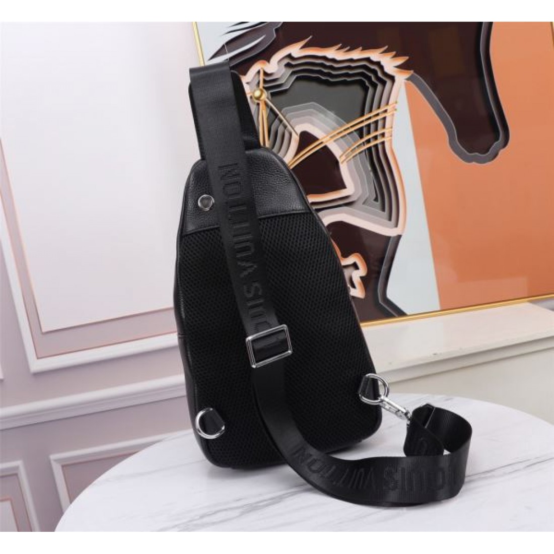  ルイヴィトン コピー チェストバッグ LOUIS VUITTON 上品でエレガントな仕上がり