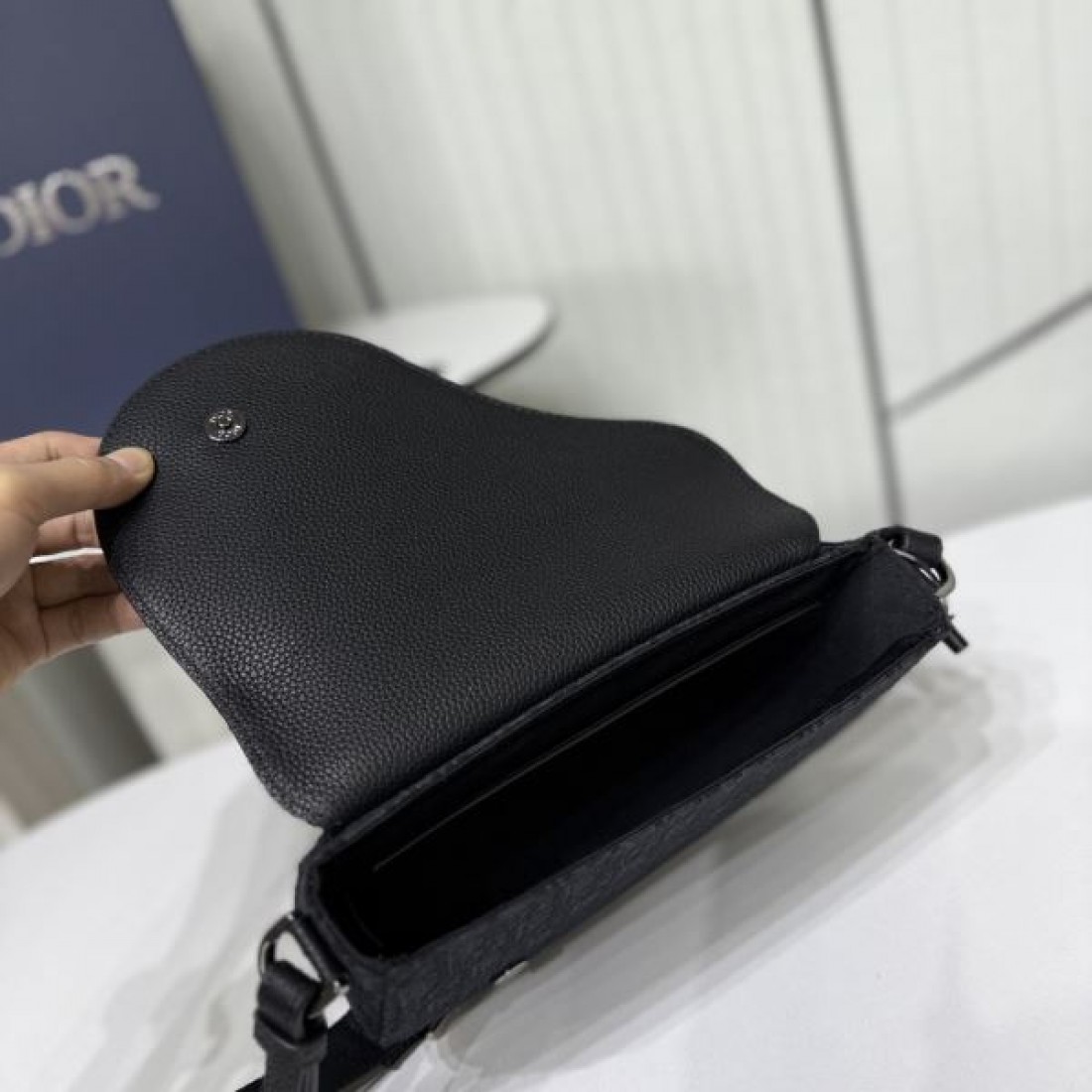 洗練された都会的な DIOR ディオール コピー ショルダーバッグ 魅力あふれる一品