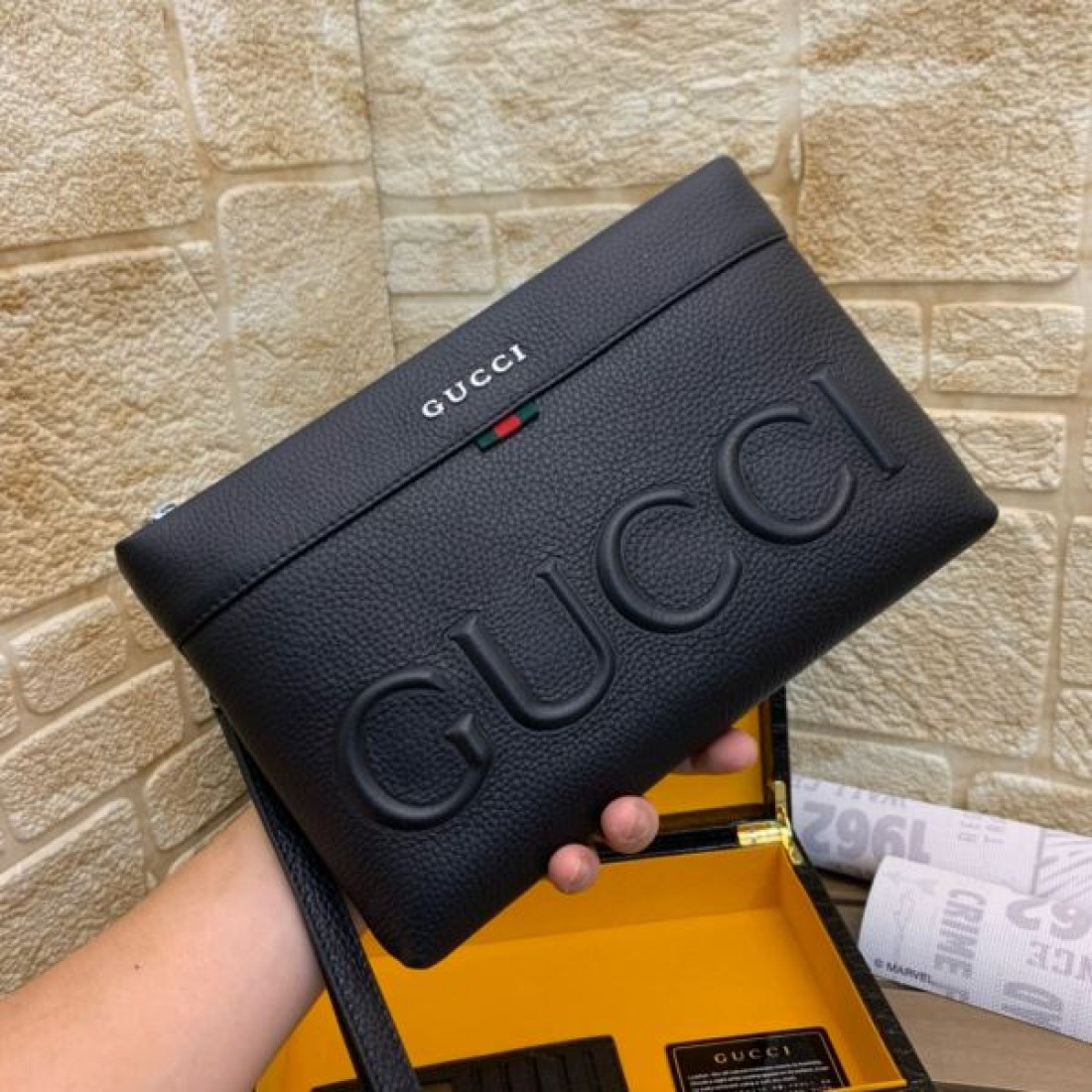 GUCCI グッチ コピー クラッチバッグ エレガントで都会的な印象をプラス