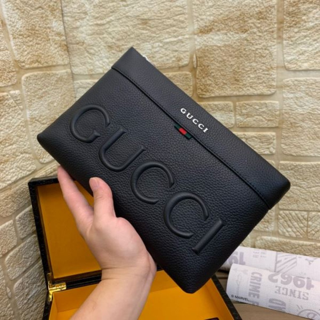 GUCCI グッチ コピー クラッチバッグ エレガントで都会的な印象をプラス