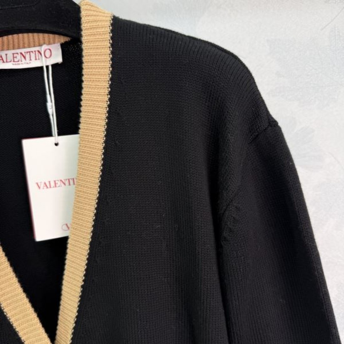洗練 VALENTINO フェミニン 新作 レディース ヴァレンティノ コピー ニットカーディガン