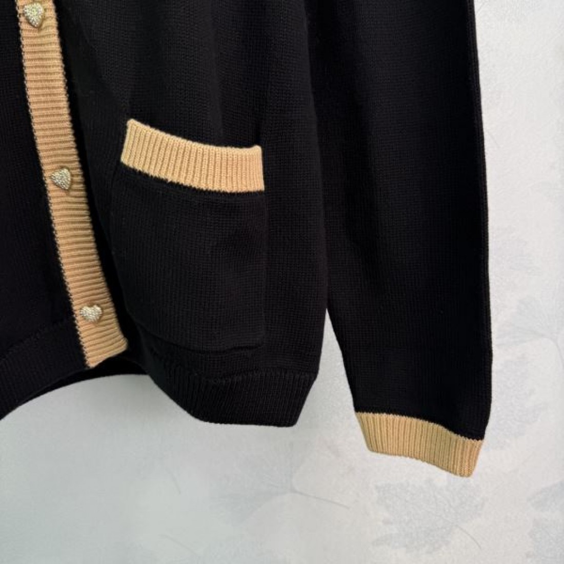 洗練 VALENTINO フェミニン 新作 レディース ヴァレンティノ コピー ニットカーディガン