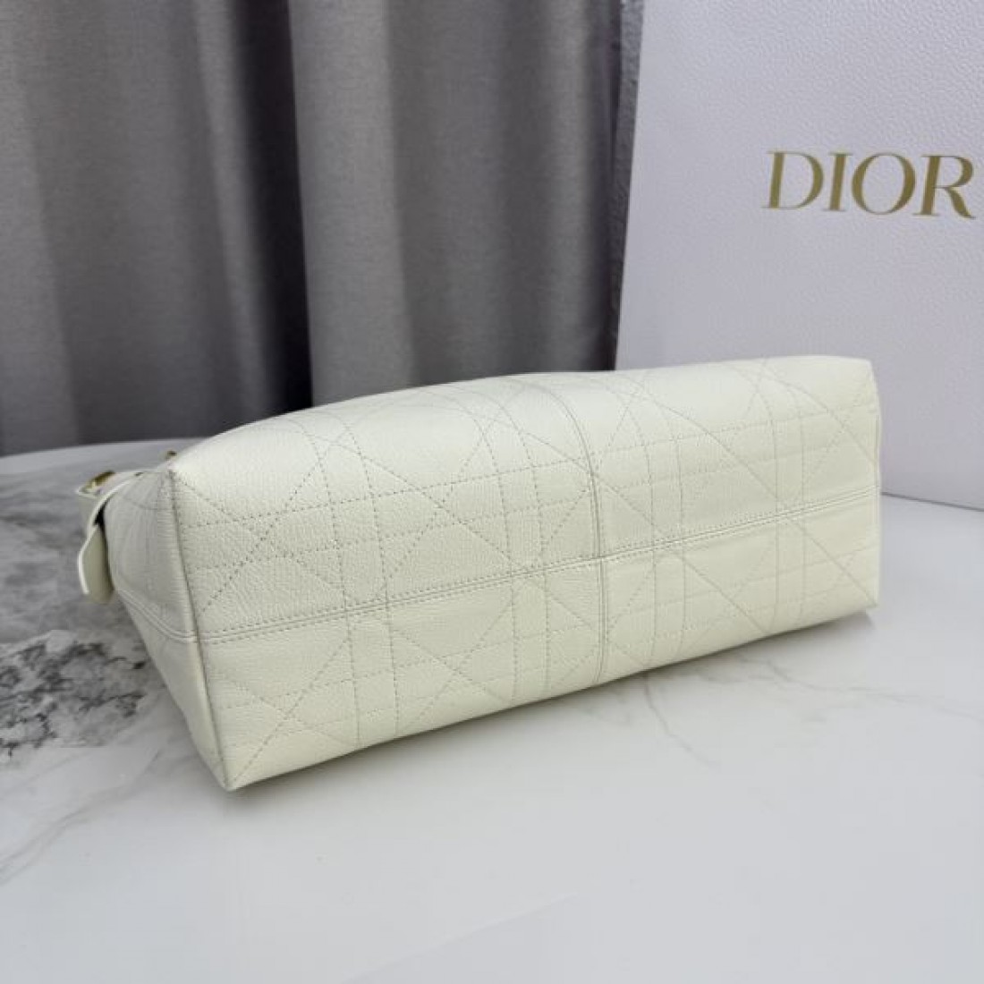 クラシック 優雅 高品質な DIOR ディオール コピー トートバッグ エレガント おしゃれ 上品