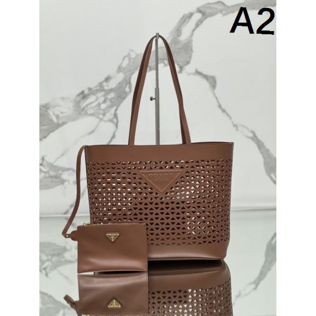 おしゃれ シンプル 高品質な PRADA プラダ コピー トートバッグ 実用的 エレガント 洗練された