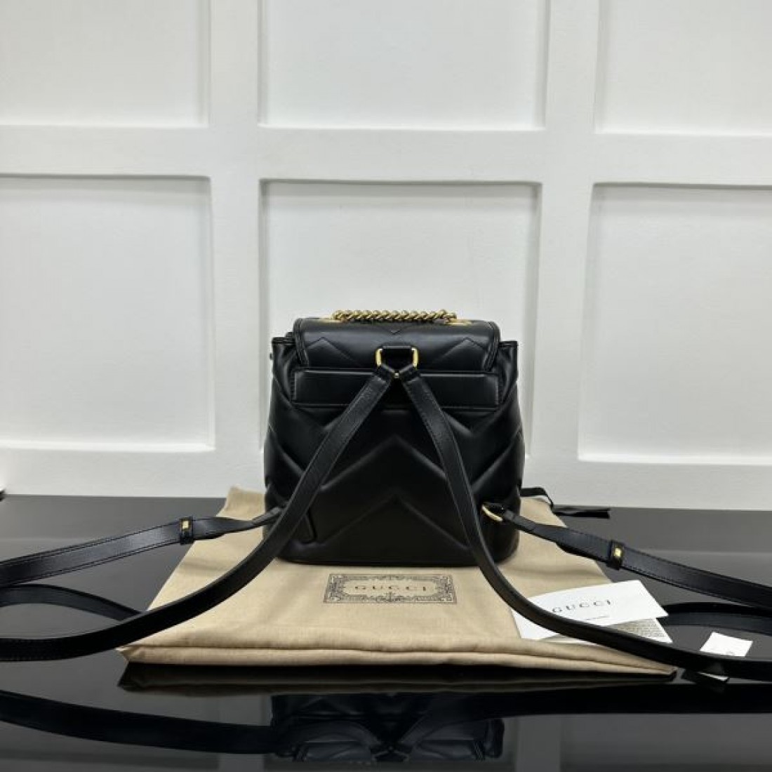 クラシック 高級感のある スタイリッシュな GUCCI グッチ コピー バックパック 実用的 おしゃれ