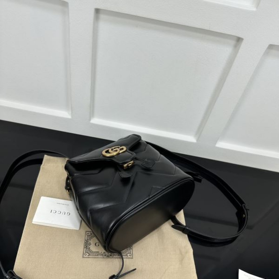 クラシック 高級感のある スタイリッシュな GUCCI グッチ コピー バックパック 実用的 おしゃれ