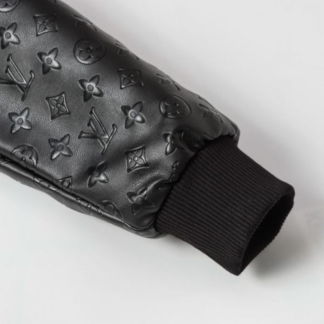 上質 モード 美麗 LOUIS VUITTON ルイヴィトン コピー コート スタイリッシュ エレガント