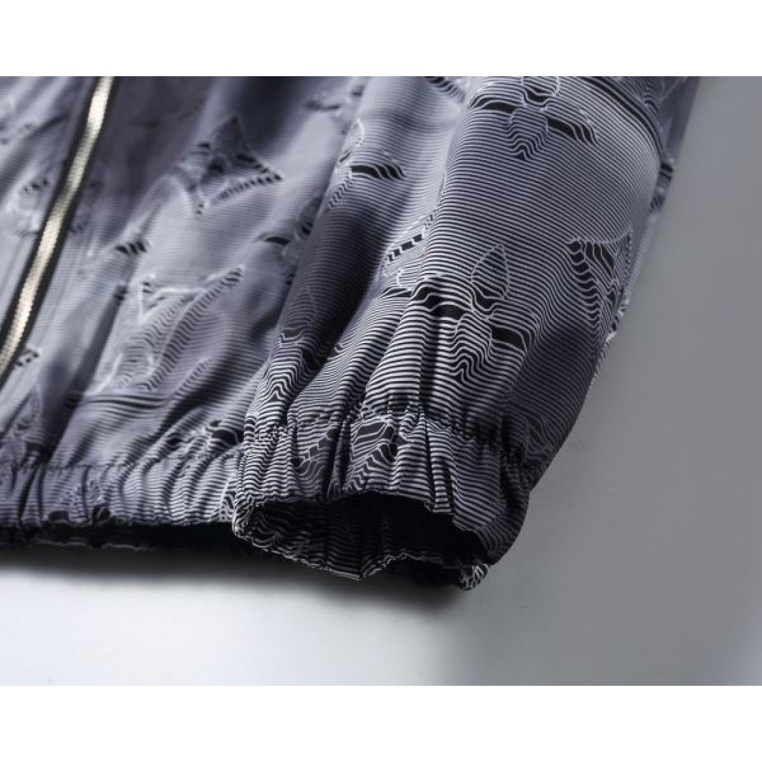 ラグジュアリー 高貴 エレガント LOUIS VUITTON ルイヴィトン コピー コート シック 洗練 優美