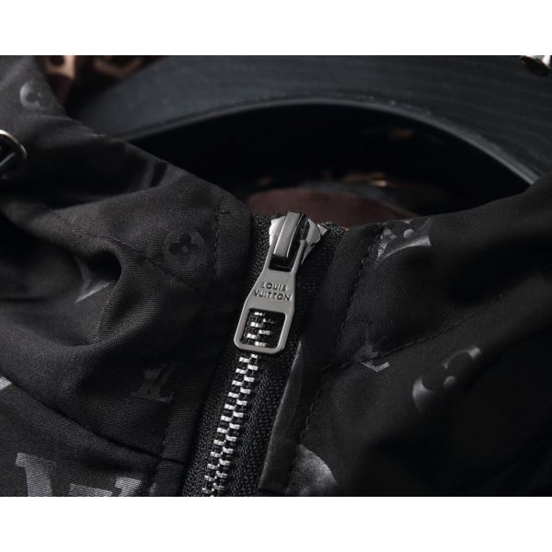 ラグジュアリー エレガント 上質 LOUIS VUITTON ルイヴィトン コピー コート 洗練 