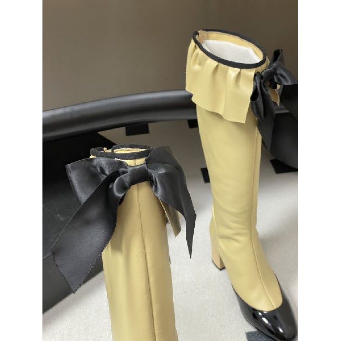  秋冬の注目作 洗練された シャネル CHANEL スーパーコピー ブーツ 高級感のある