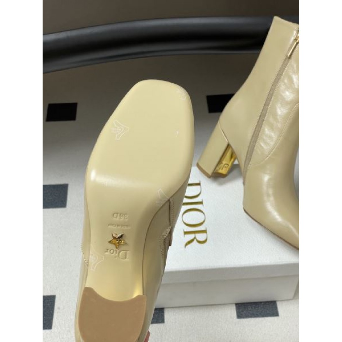 秋冬人気 最新作の ディオール DIOR スーパーコピー ブーツ 品質保証の