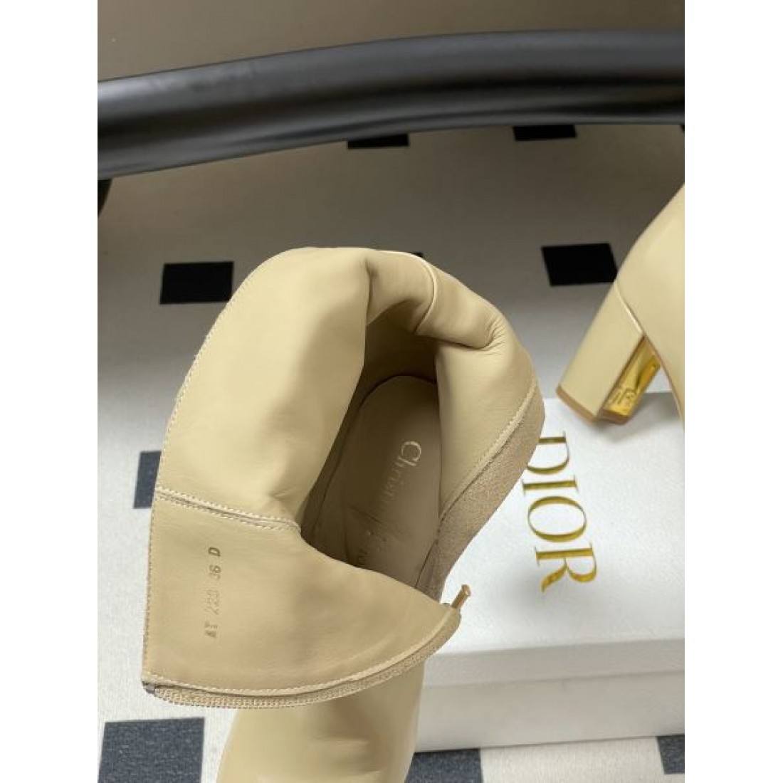 秋冬人気 最新作の ディオール DIOR スーパーコピー ブーツ 品質保証の