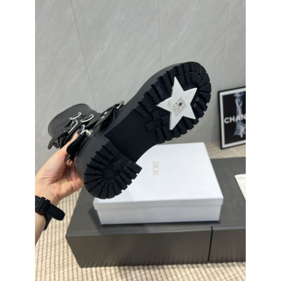 冬の必須 最新デザインの ディオール DIOR スーパーコピー ブーツ 品質重視の