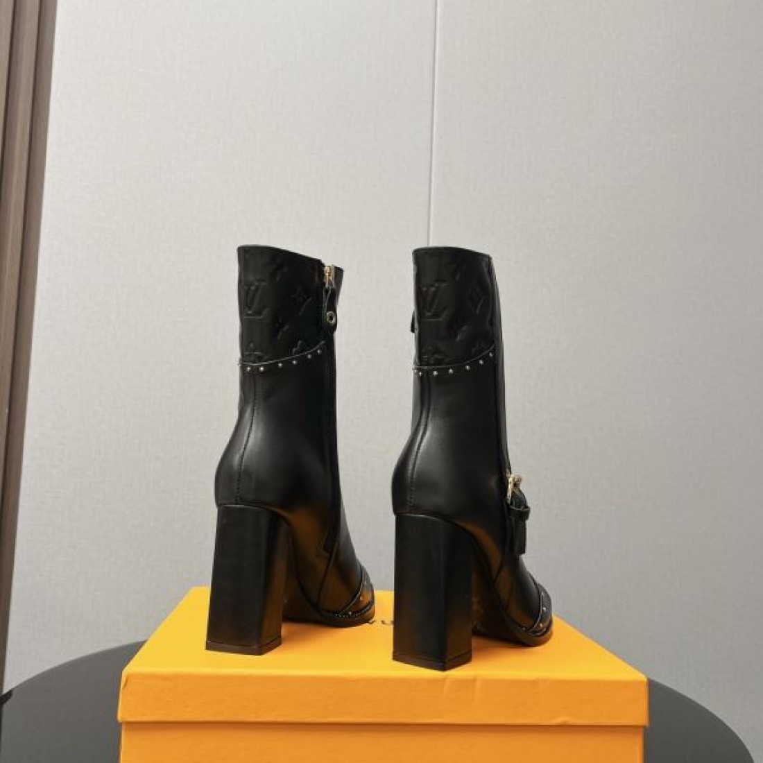 205秋冬 スタイリッシュ 上質 LOUIS VUITTON ルイヴィトン コピー ブーツ 快適