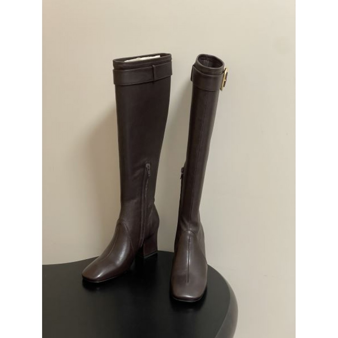 205秋冬トレンド 可愛い MIU MIU ミュウミュウ コピー ブーツ 大人気 秋冬スタイルおすすめ