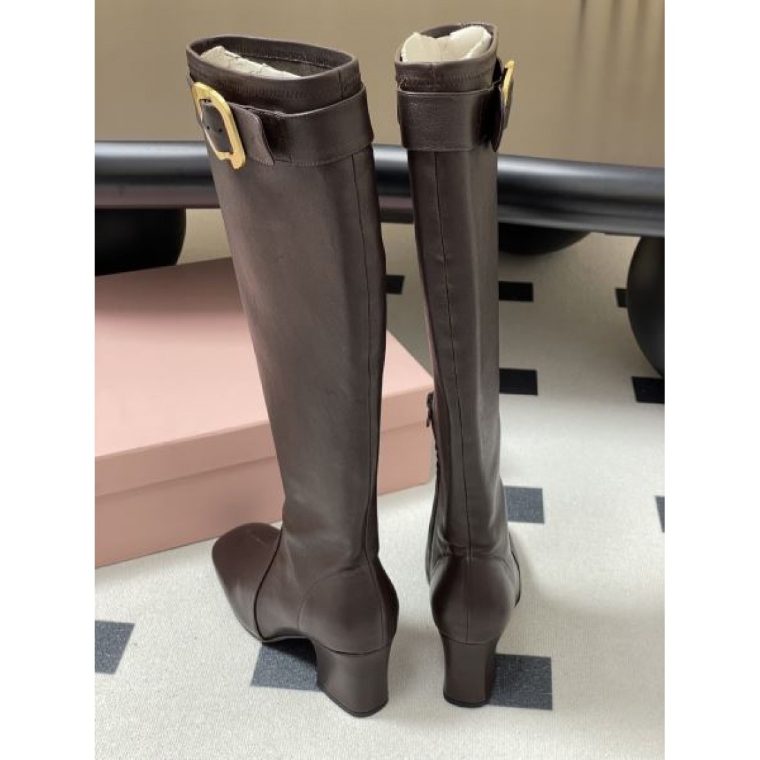 205秋冬トレンド 可愛い MIU MIU ミュウミュウ コピー ブーツ 大人気 秋冬スタイルおすすめ