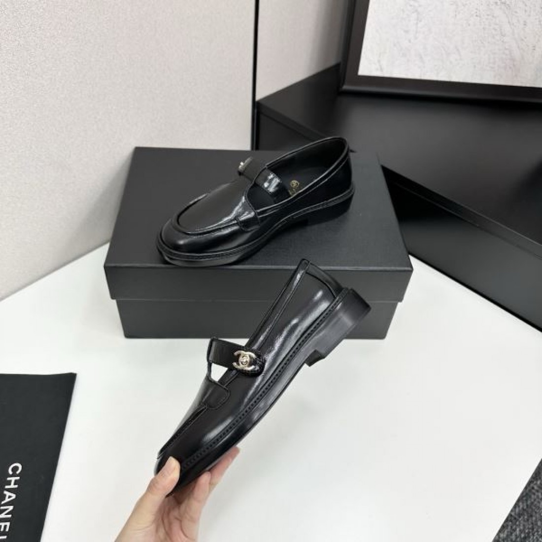 洗練された エレガントな 上質な CHANEL シャネル コピー カジュアルシューズ クラシックな