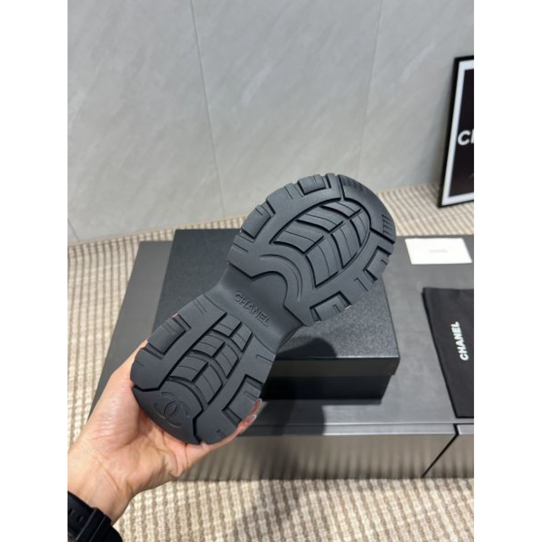 モダンな 気品あふれる スタイリッシュな CHANEL シャネル コピー カジュアルシューズ 