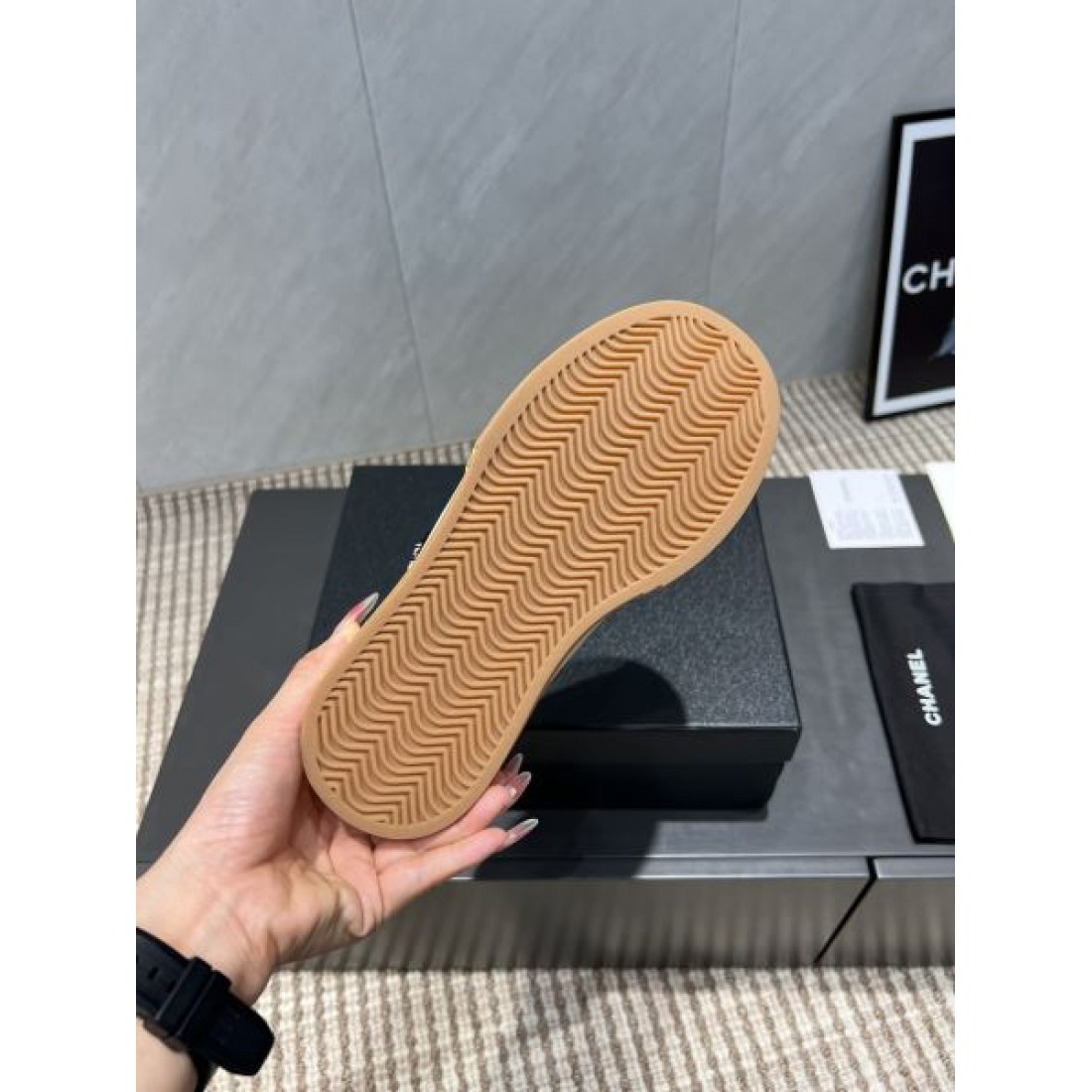 典雅な ミニマルな 光沢ある CHANEL シャネル コピー カジュアルシューズ シックな 