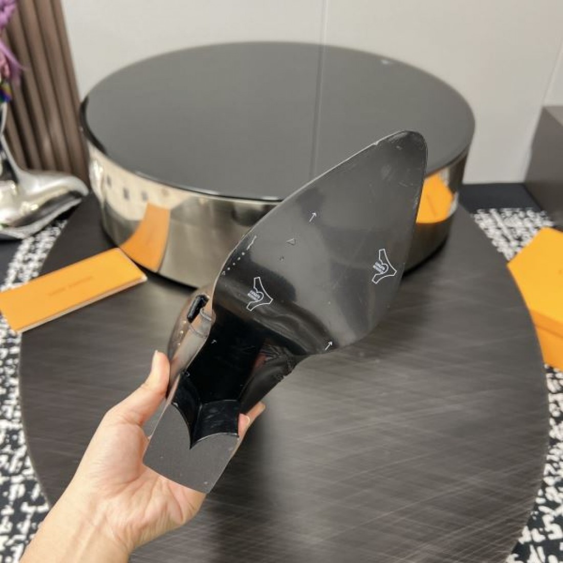 タイムレス アイコニック 威厳 LOUIS VUITTON ルイヴィトン コピー ブーツ 華麗 芸術的 気高い  