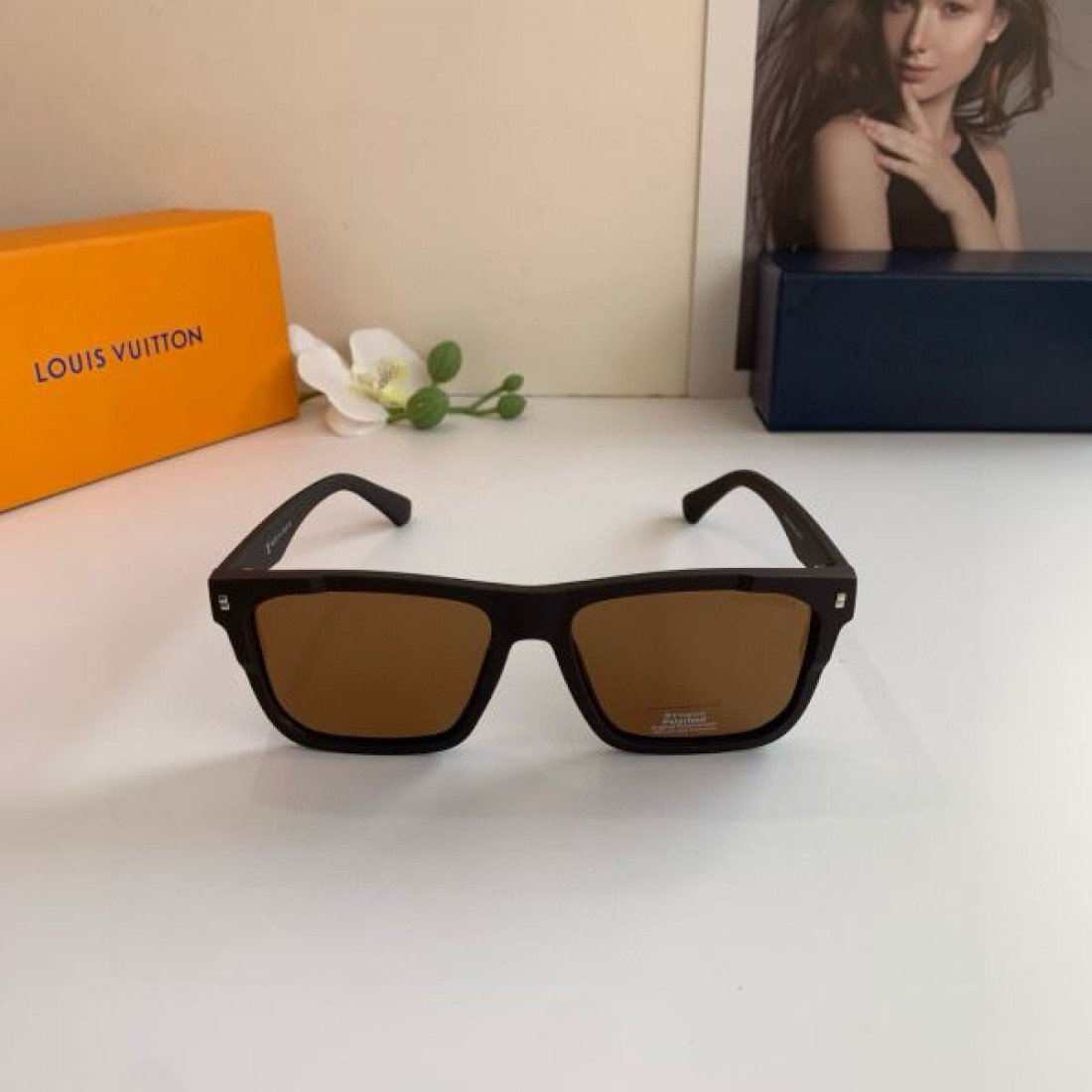 モダンな シャープな 都会的な LOUIS VUITTON ルイヴィトン コピー サングラス クールな