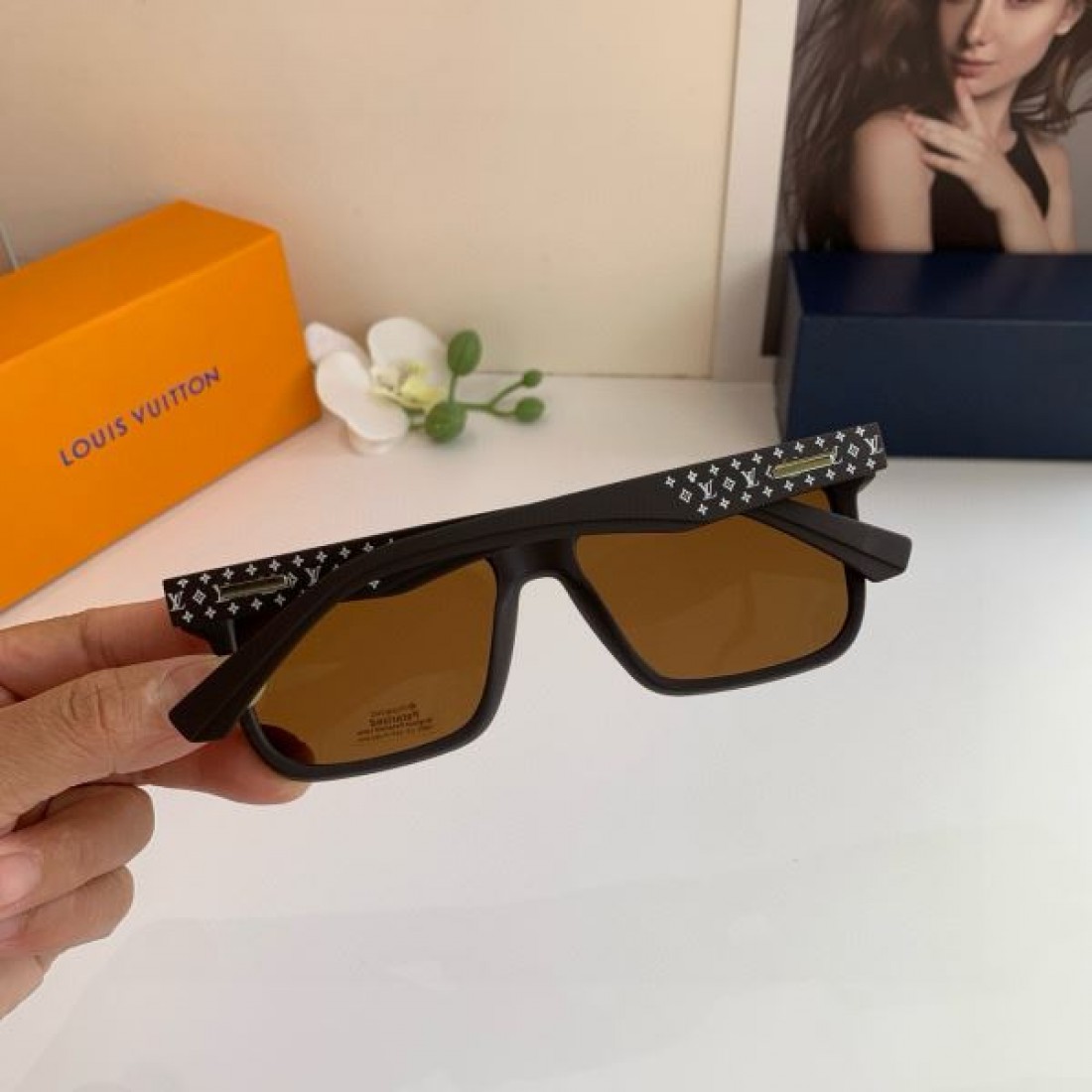 モダンな シャープな 都会的な LOUIS VUITTON ルイヴィトン コピー サングラス クールな