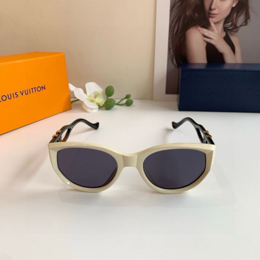 モノクロな ミニマルな モダンな LOUIS VUITTON ルイヴィトン コピー サングラス クールな 知的で シャープな