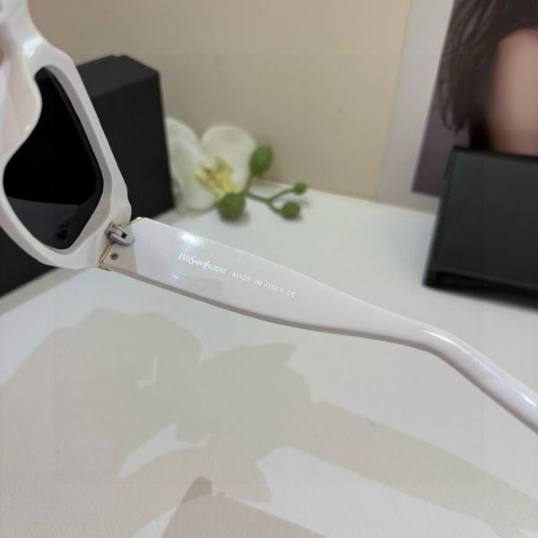 官能的な モードな シャープな YSL イヴサンローラン コピー サングラス クールな 