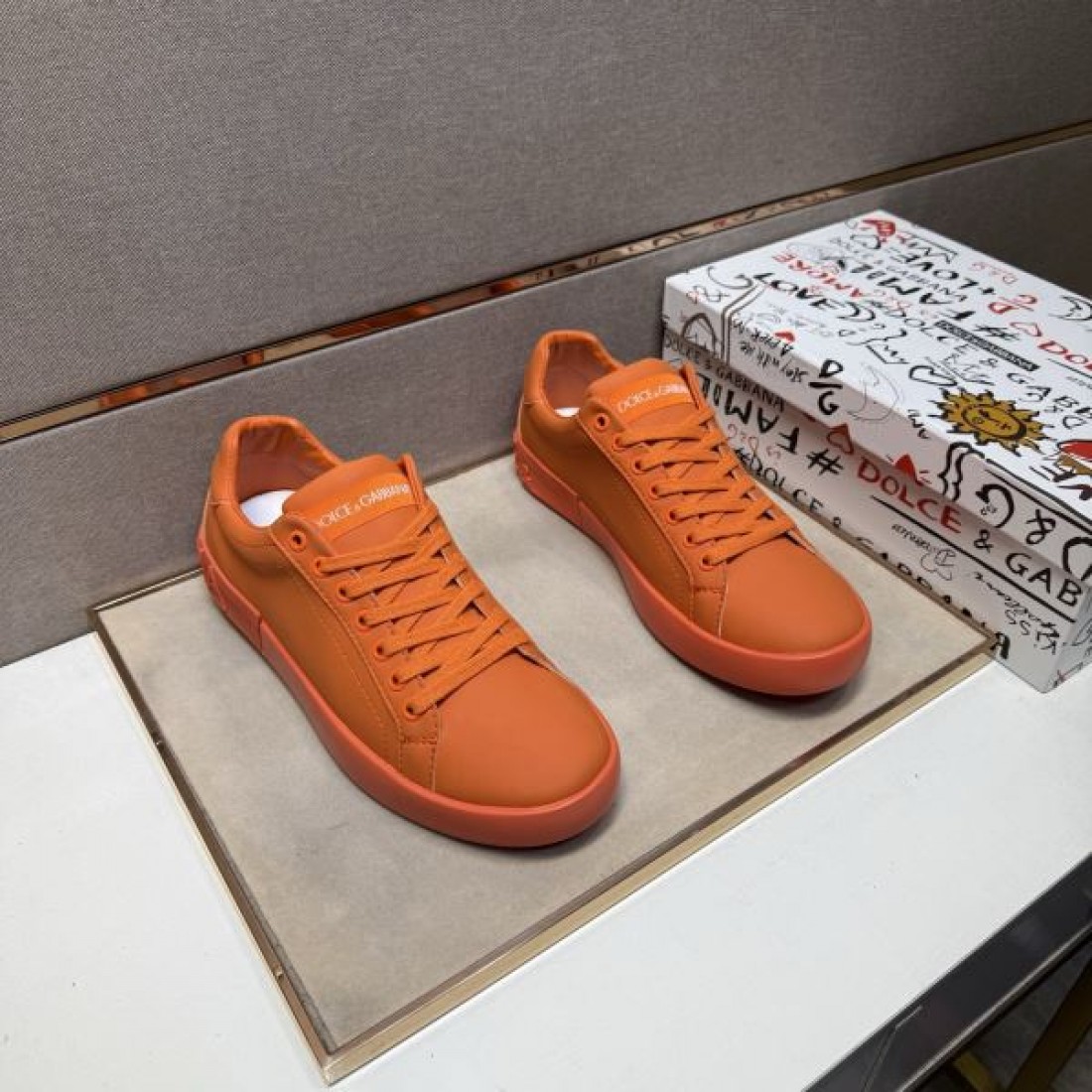 個性的 高級 ドルチェ＆ガッバーナ DOLCE＆GABBANA コピー カジュアルシューズ 華やか