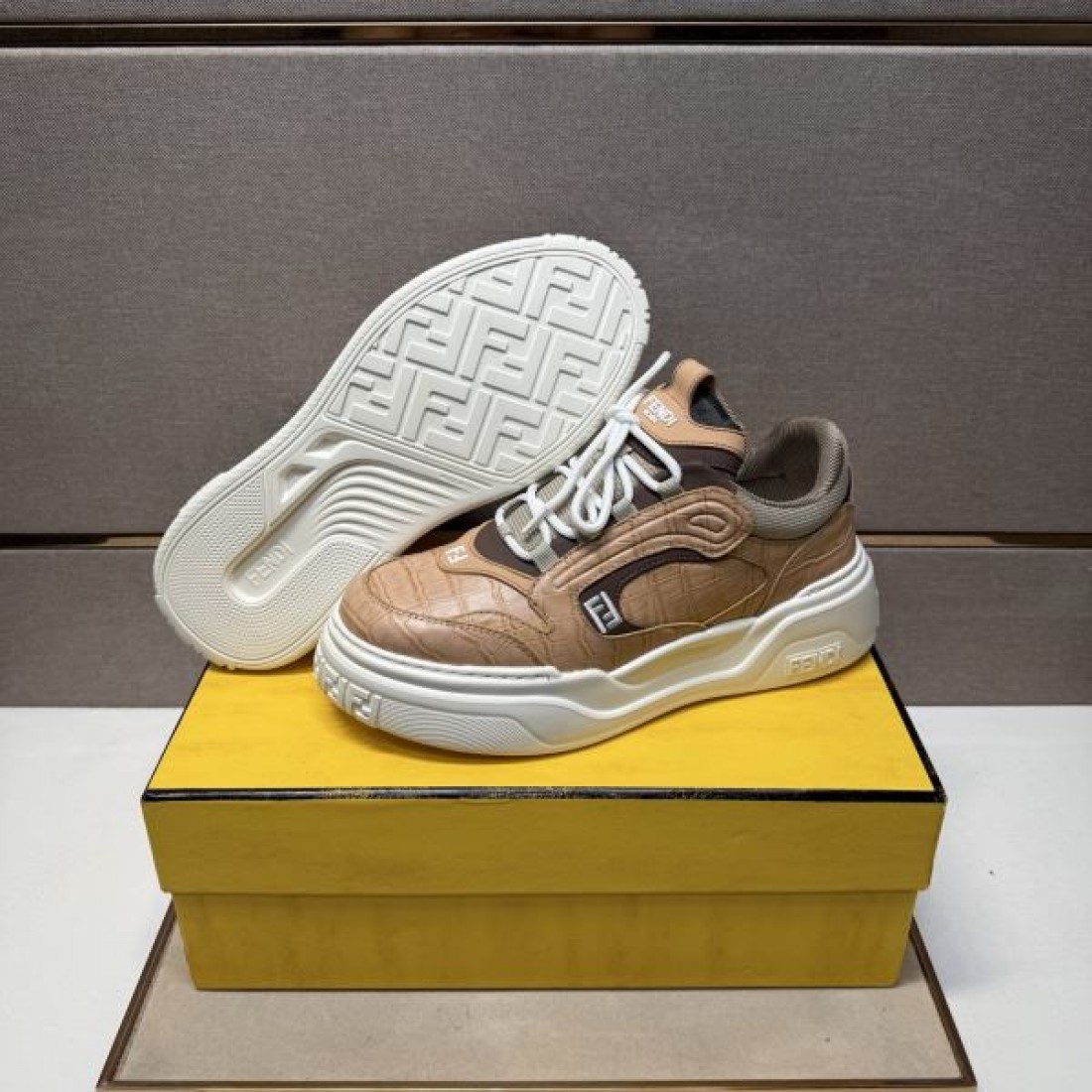  上品 トレンド フェンディ FENDI コピー カジュアルシューズ 使いやすい 洗練