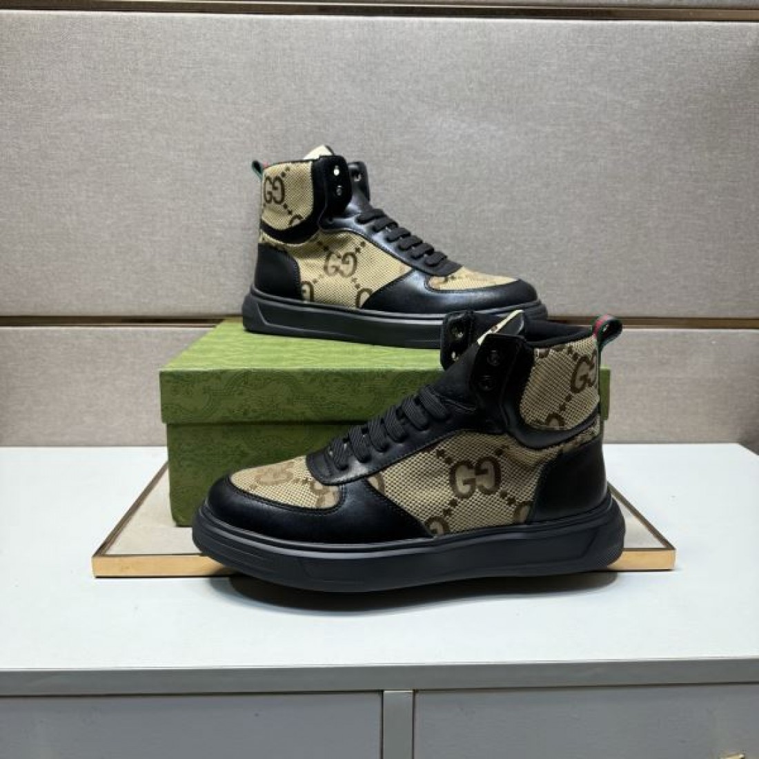 ビーズ エンブレム プレステージ グッチ GUCCI コピー カジュアルシューズ 華麗