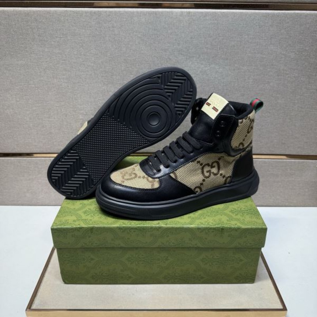 ビーズ エンブレム プレステージ グッチ GUCCI コピー カジュアルシューズ 華麗