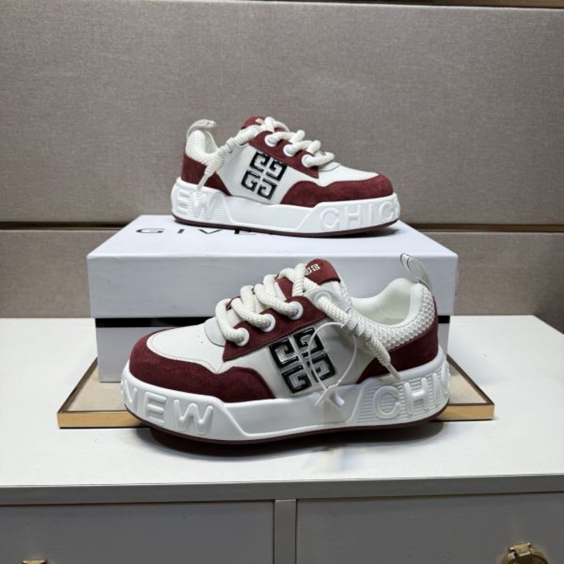 ゴシック シャープ モノクロ GIVENCHY ジバンシィ コピー カジュアルシューズ クール