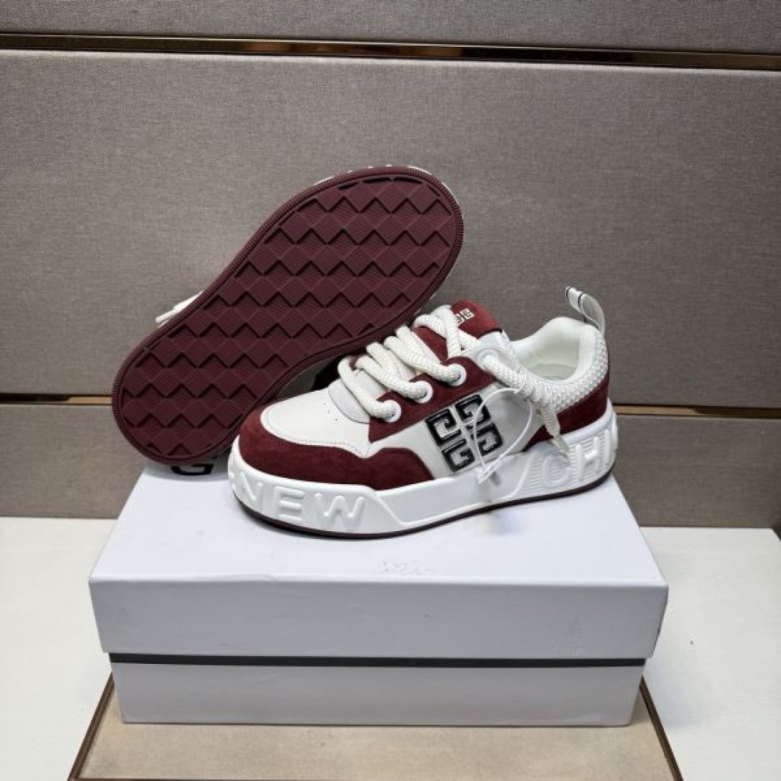 ゴシック シャープ モノクロ GIVENCHY ジバンシィ コピー カジュアルシューズ クール