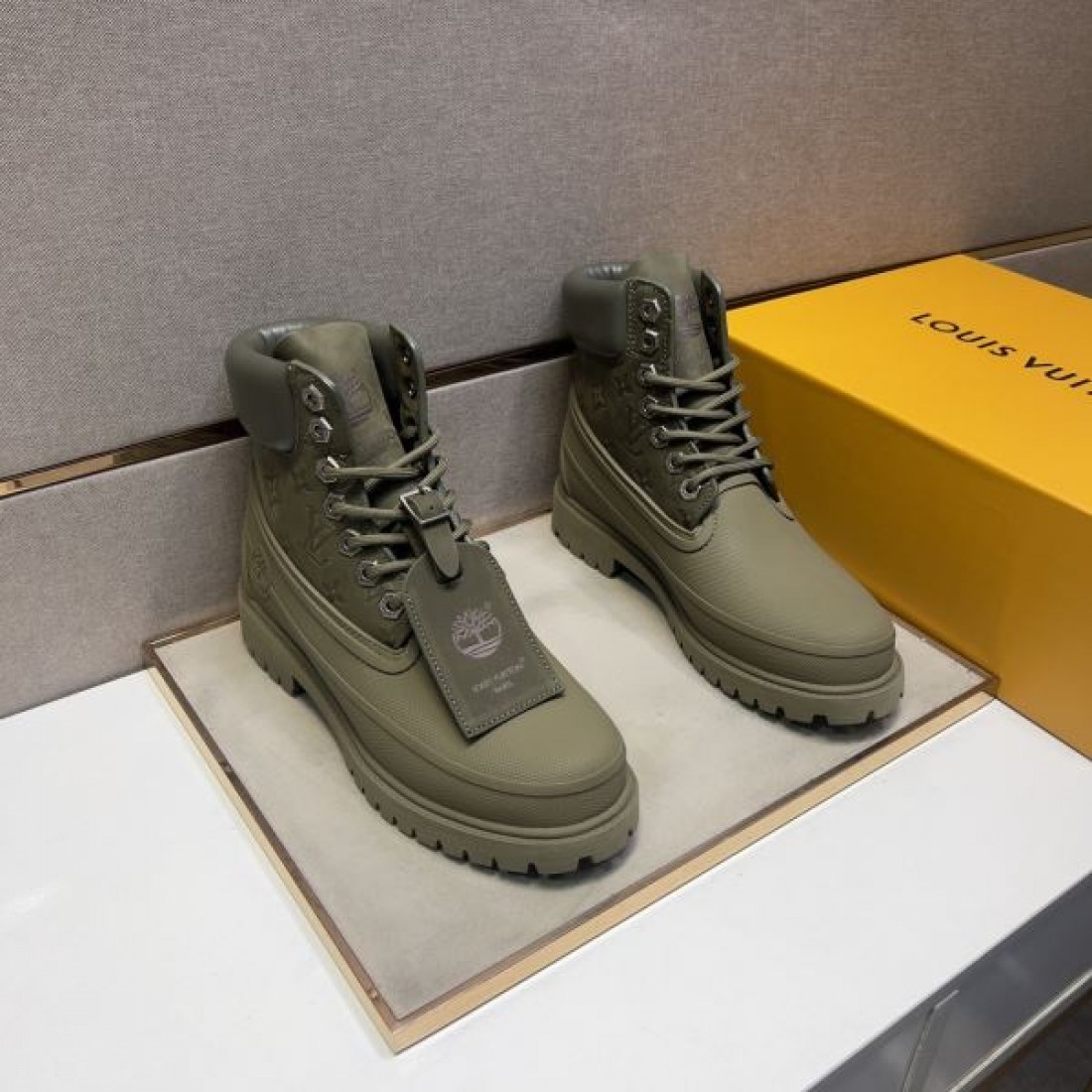 レザー エンボス 上質 LOUIS VUITTON ルイヴィトン コピー カジュアルシューズ 精巧 