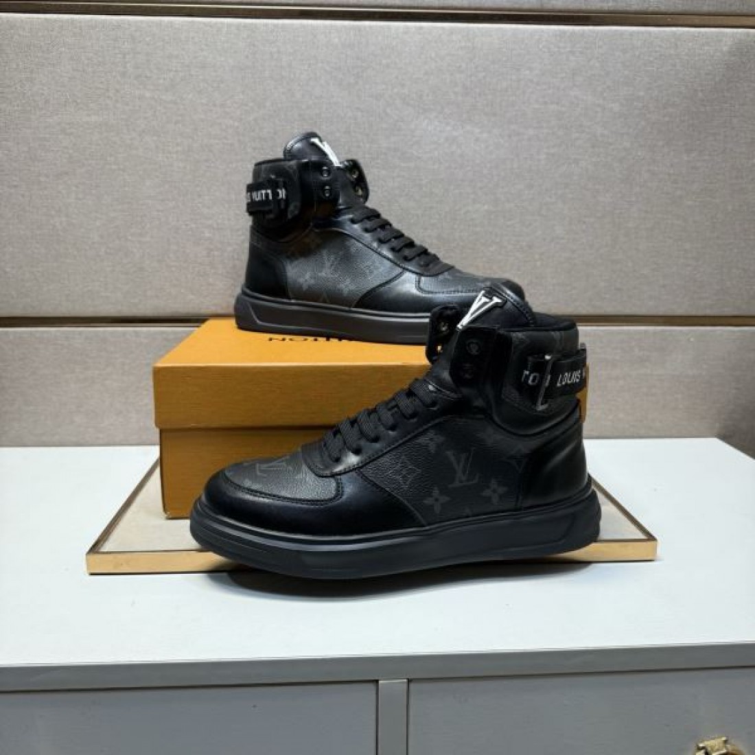  ダミエ キャンバス ヴィンテージ LOUIS VUITTON ルイヴィトン コピー カジュアルシューズ レトロ 遊び心