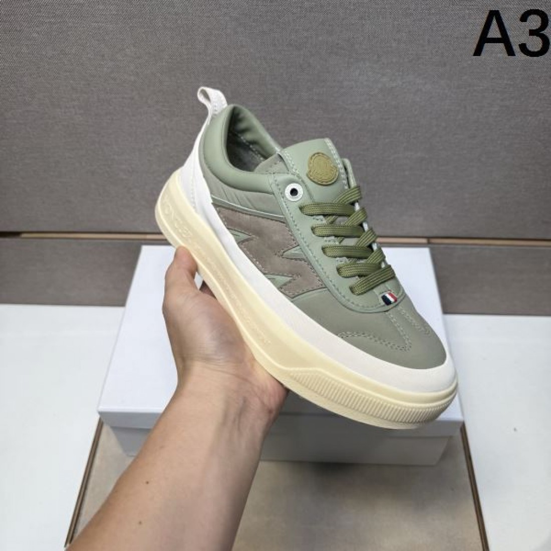  モダン ミニマル スタイリッシュ MONCLER モンクレール コピー カジュアルシューズ 洗練